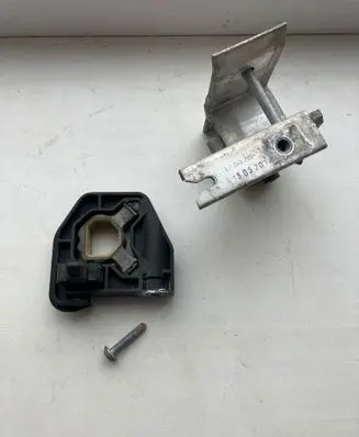 BMW 3 F30 F35 F31 Radiator mount bracket 7245795 115052014
