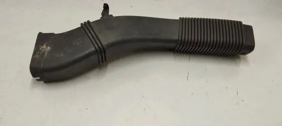 BMW 5 GT F07 Intercooler air channel guide 7811597
