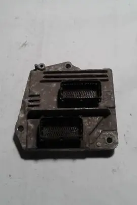 Opel Astra H Engine control unit/module 55562549