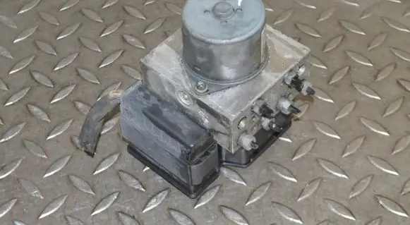 Mini Cooper Countryman R60 ABS Pump 9813345