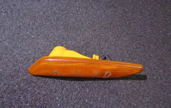 Alfa Romeo 156 Front fender indicator light