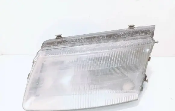 Volkswagen PASSAT B5 Headlight/headlamp