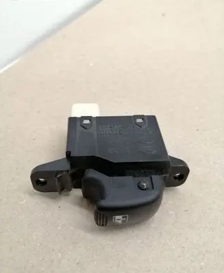 Hyundai Santa Fe Electric window control switch 935753C010 9358026100
