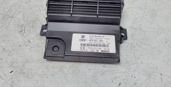 Audi A6 S6 C6 4F Power management control unit 4F0907280