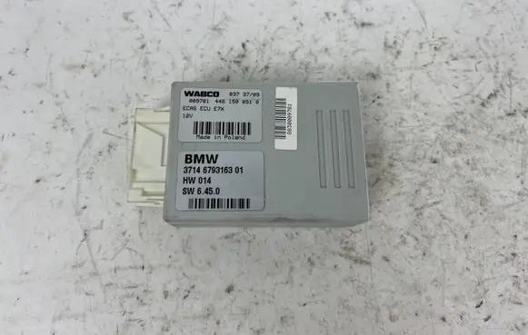 BMW X5M E70 Air suspension control unit module (rear) 6793163 4461500510