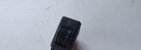 Nissan Qashqai+2 Light switch