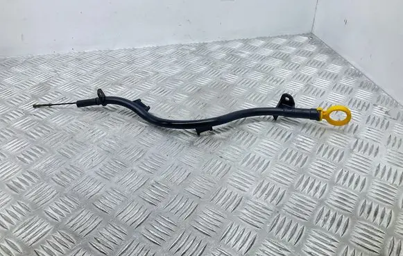 Volkswagen PASSAT B8 Oil level dip stick 04L103634 04L115611F