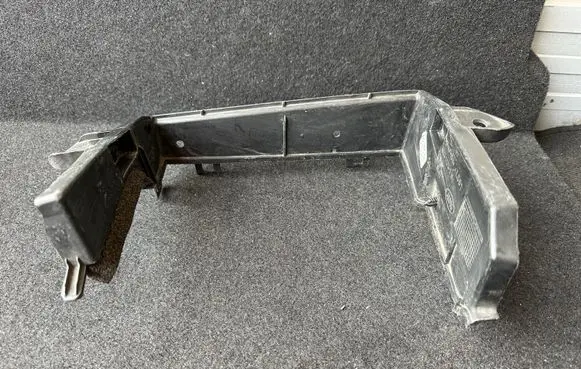 Land Rover Range Rover Evoque L551 Battery bracket K8D202214A T1268
