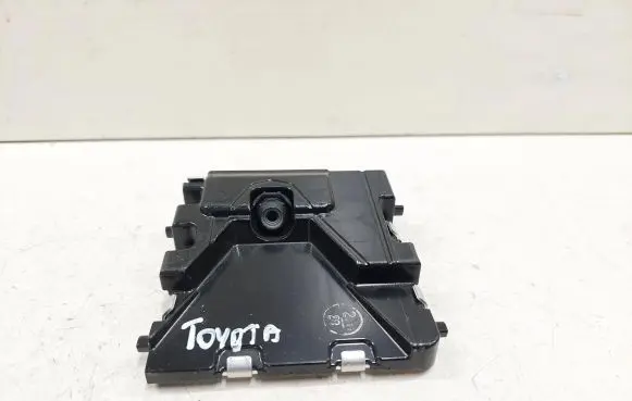 Toyota Prius (XW50) Windshield/windscreen camera 8646C47031 10R048621 0365008030