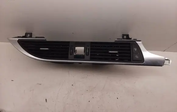 Audi A6 S6 C7 4G Dash center air vent grill 4G2820951