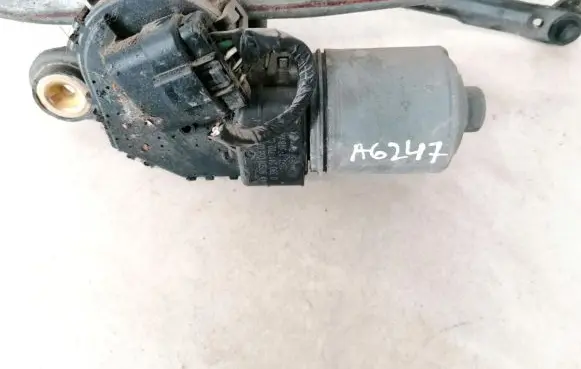 Ford Mondeo Mk III Wiper motor 0390241702 1s7117508aa