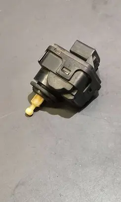 Audi A6 S6 C5 4B Headlight level adjustment motor 8L0941295