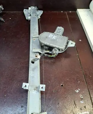Mitsubishi Pajero Front door window regulator with motor MR436859 0620200630