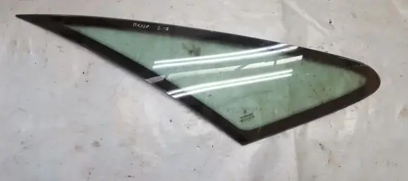 Citroen Xsara Picasso Front triangle window/glass 