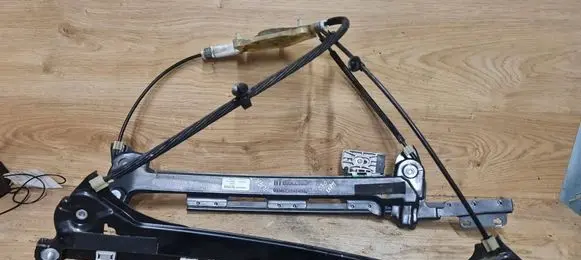 Volvo C70 Front door electric window regulator 30633660