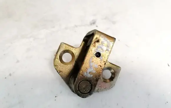 Ford Focus Front door lock loop/hook striker 