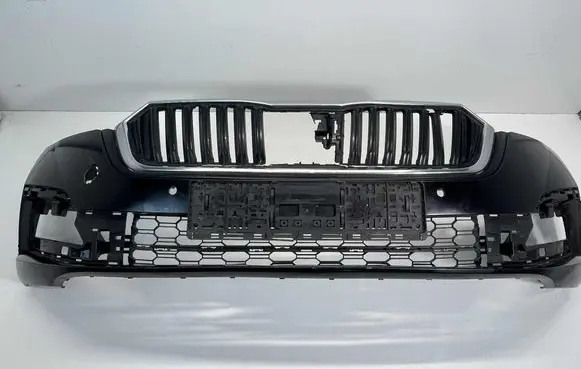 Skoda Octavia Mk4 Front bumper 5E3807221 5E3853677A