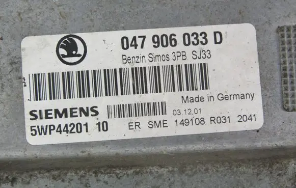 Skoda Fabia Mk1 (6Y) Engine control unit/module ECU 047906033D