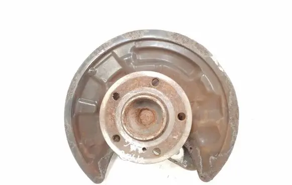 Mercedes-Benz CLA C117 X117 W117 Rear wheel hub A2463503641