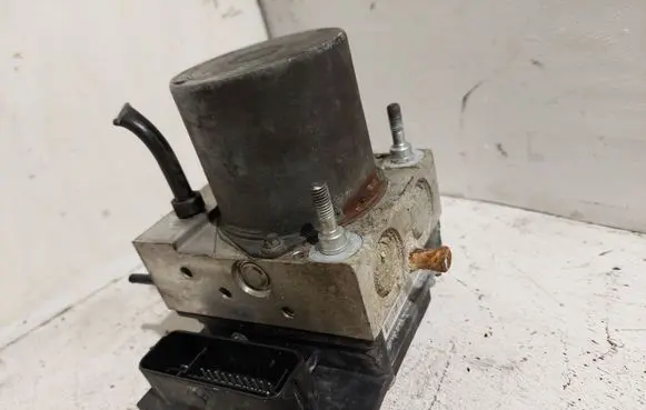 Audi A6 S6 C6 4F ABS Pump 4F0910517A 4F0614517A