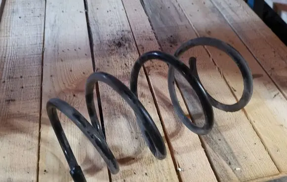 BMW X3 E83 Front coil spring