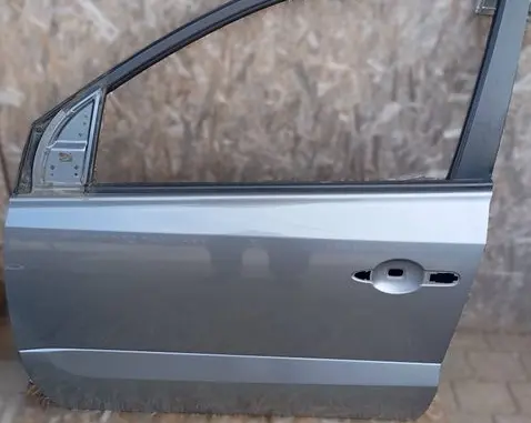 Renault Koleos I Front door