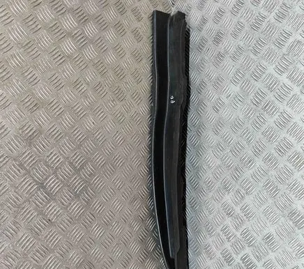 Maserati Ghibli Fender end trim 670009240