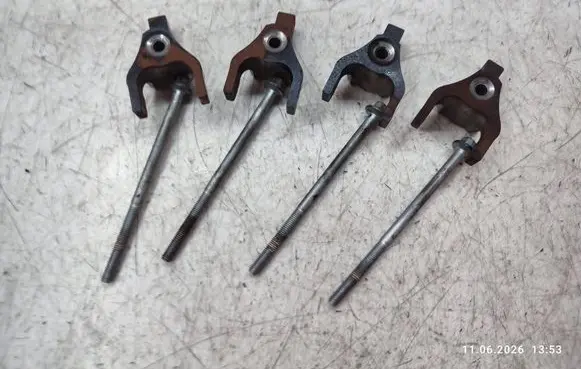 Jaguar XE Fuel Injector clamp holder