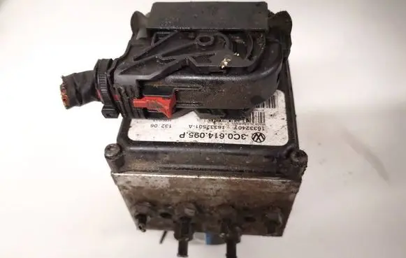 Volkswagen PASSAT B6 ABS Pump 3c0614095p