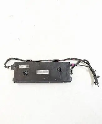 BMW X3 F25 Aerial antenna amplifier 9227772 110111F25