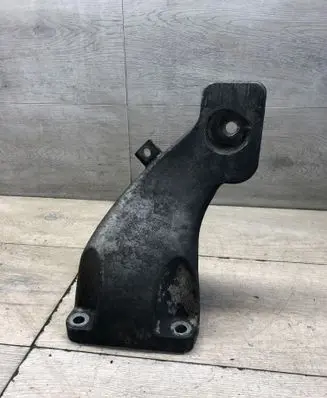 BMW 5 E60 E61 Engine mounting bracket 6777056 ENAC46000 3307410