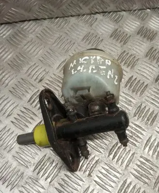 Nissan Micra Master brake cylinder