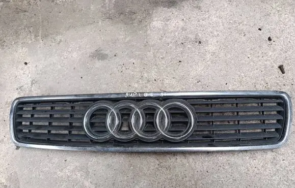 Audi A4 S4 B5 8D Front grill 8d0853651e