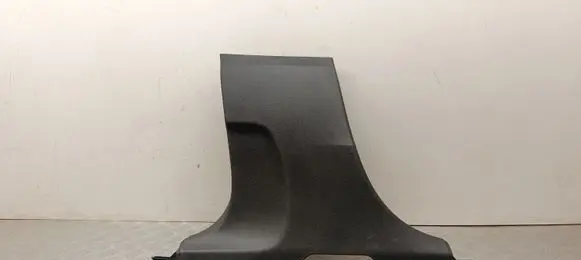 Volvo XC40 (B) pillar trim (bottom) 31457495