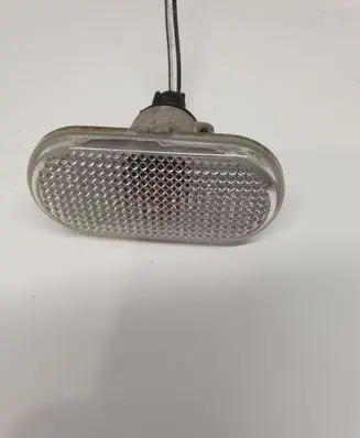 Front fender indicator light