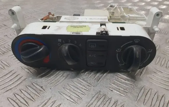 Nissan Almera N16 Climate control unit