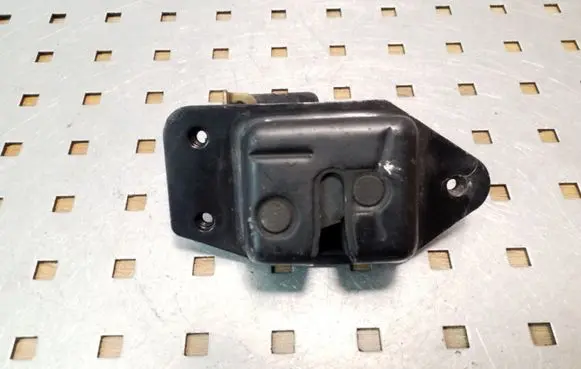 Jeep Grand Cherokee (WJ) Tailgate/trunk/boot lock/catch/latch C44160
