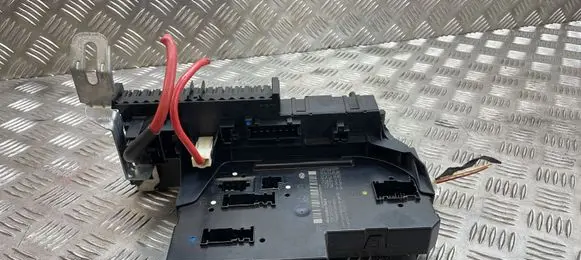 Mercedes-Benz C W204 Fuse module 2049000902 2129022702