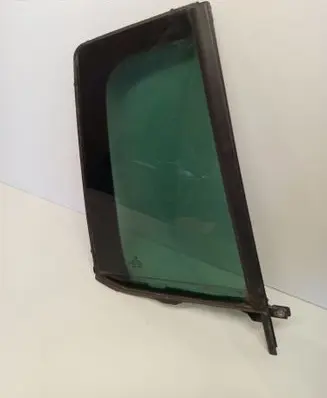 Volkswagen Tiguan Rear vent window glass 43R008600