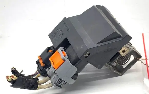Citroen C3 Fan control module 98372A