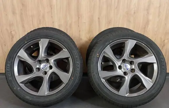 Volvo V40 Cross country R17 alloy rim 