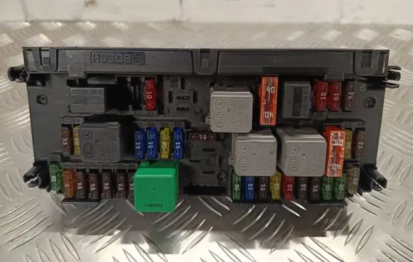 Mercedes-Benz C W204 SAM control unit A2045450169 A2044423900