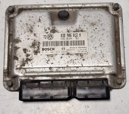 Volkswagen Golf IV Engine control unit/module 038906012M 28SA4240 0281001979