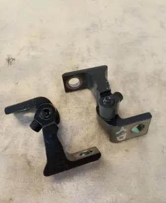 Seat Arona Front door hinge set 