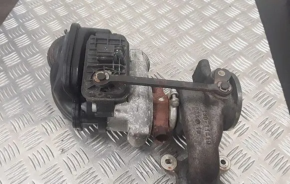 Skoda Octavia Mk4 Turbo 05e145701k 05e129654b