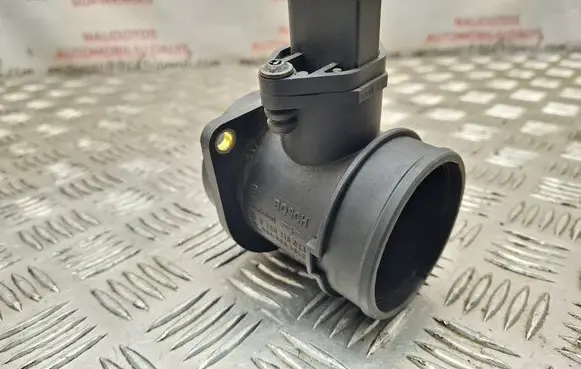 Volkswagen Golf IV Mass air flow meter 0280218023 06A906461C