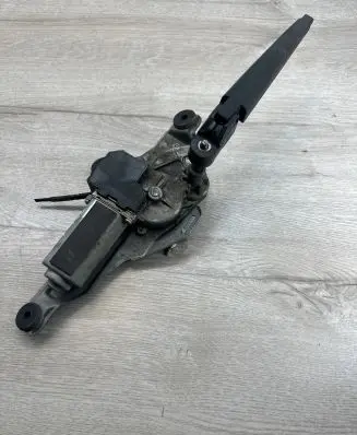 Toyota RAV 4 (XA20) Rear window wiper motor 8513042040 1592004791