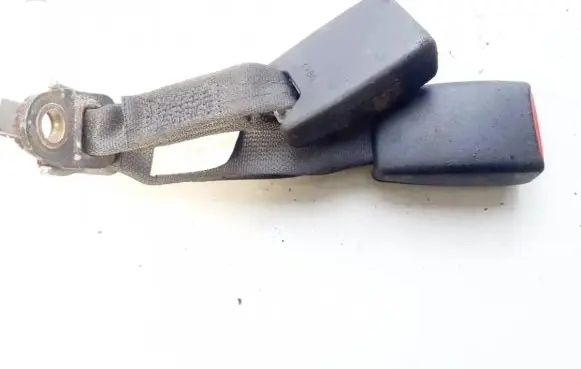 Chrysler 300 - 300C Middle seatbelt buckle (rear) 