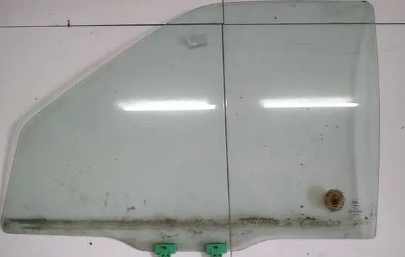 Nissan Serena Front door window glass four-door AS2