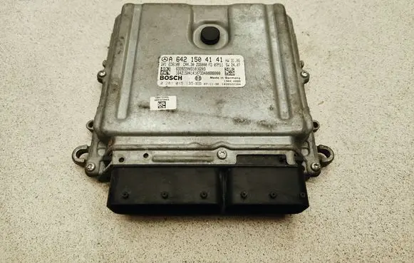 Mercedes-Benz Sprinter W906 Engine control unit/module A6421504141 1039S22384 13040888
